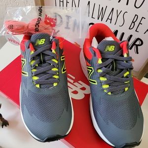 New Balance size little kid 13.5 XW